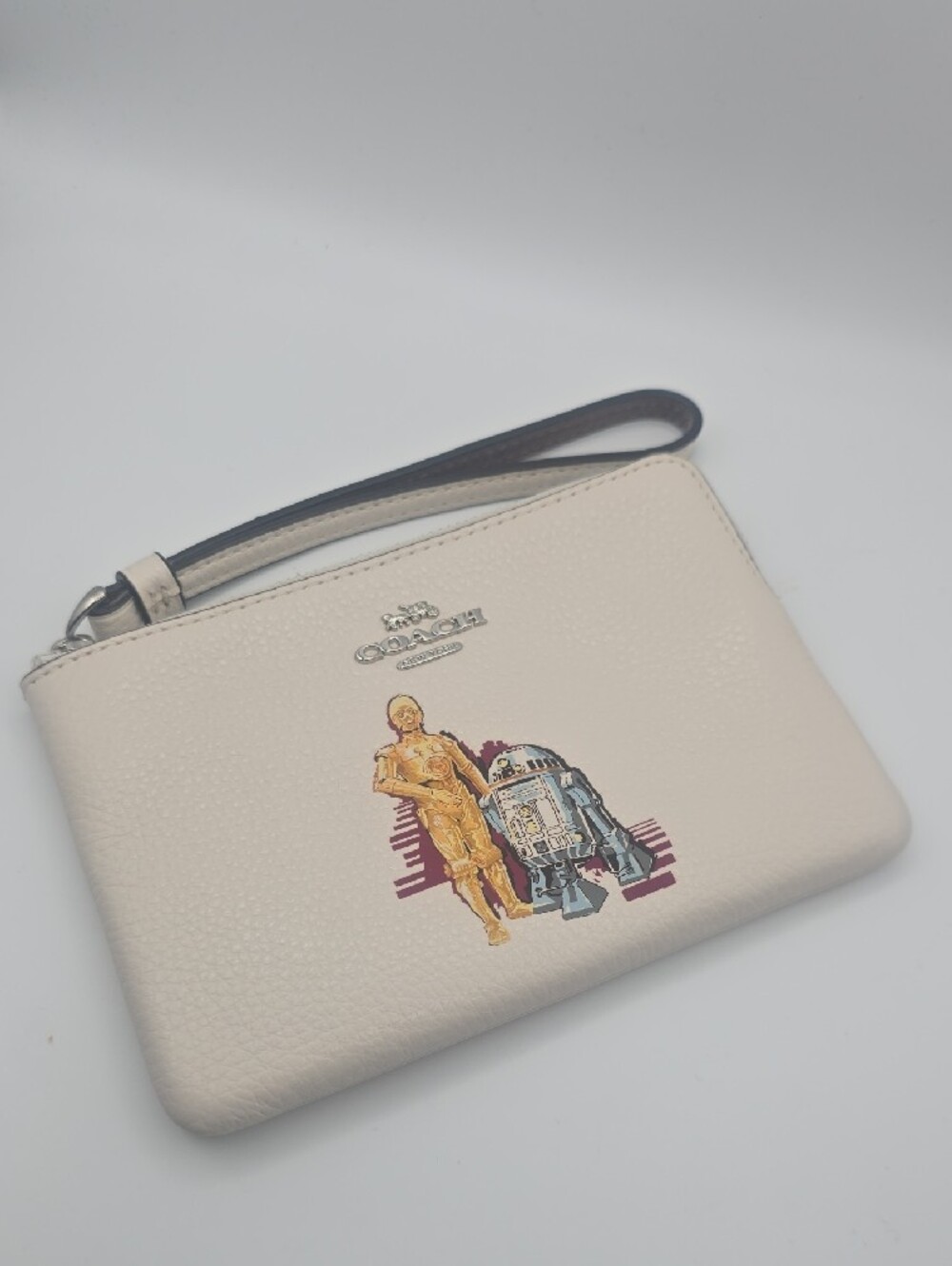Coach Cream Limited Edition Star Wars C-3PO & R2-D2 Small Wristlet (NWOT)✨️🤍✨️ - Picture 3 of 11